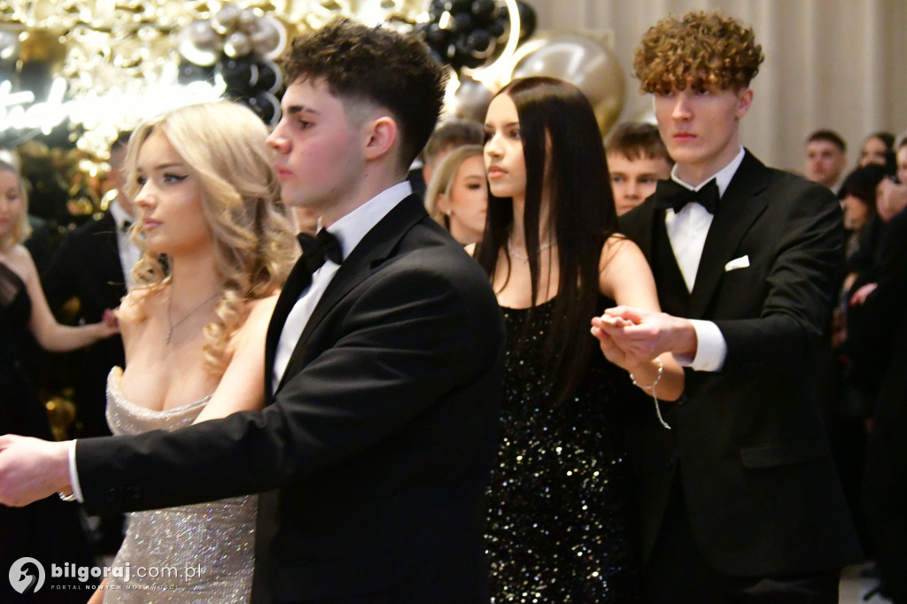 Poloneza czas zacząć! Studniówka biłgorajskiej Budowlanki