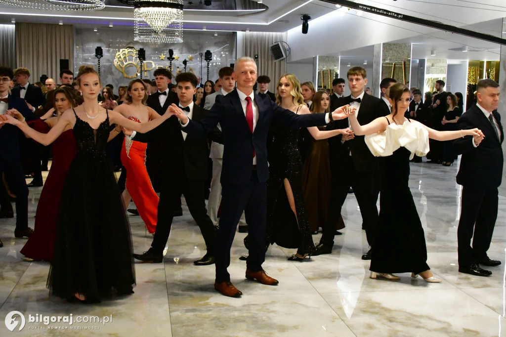 Poloneza czas zacząć! Studniówka biłgorajskiej Budowlanki