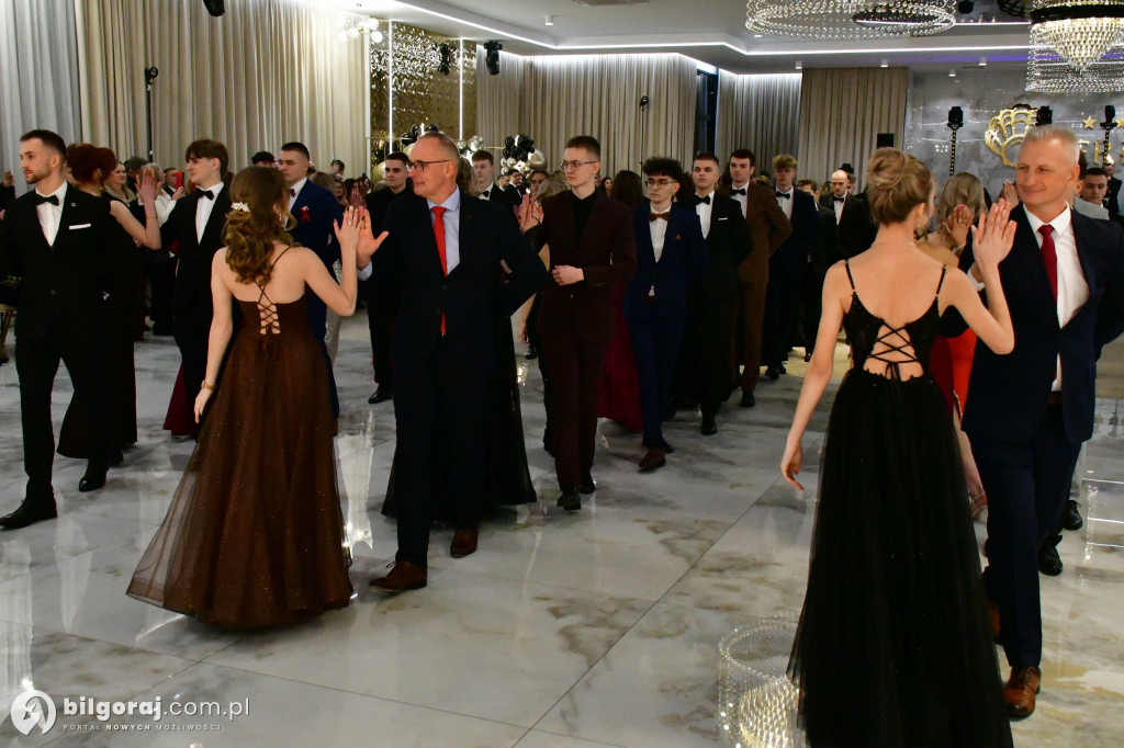 Poloneza czas zacząć! Studniówka biłgorajskiej Budowlanki