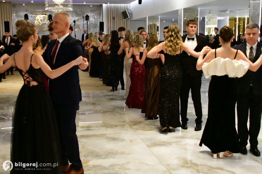 Poloneza czas zacząć! Studniówka biłgorajskiej Budowlanki