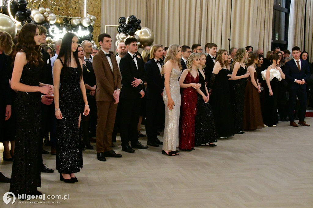 Poloneza czas zacząć! Studniówka biłgorajskiej Budowlanki