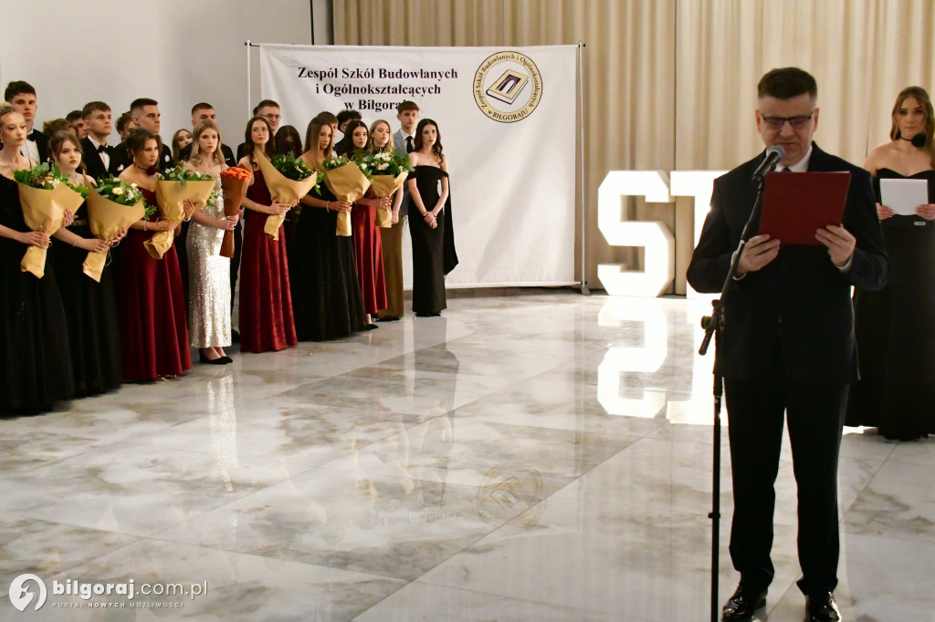 Poloneza czas zacząć! Studniówka biłgorajskiej Budowlanki