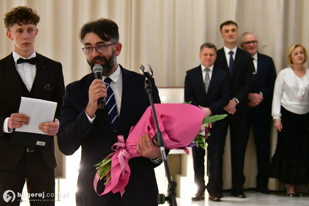 Poloneza czas zacząć! Studniówka biłgorajskiej Budowlanki