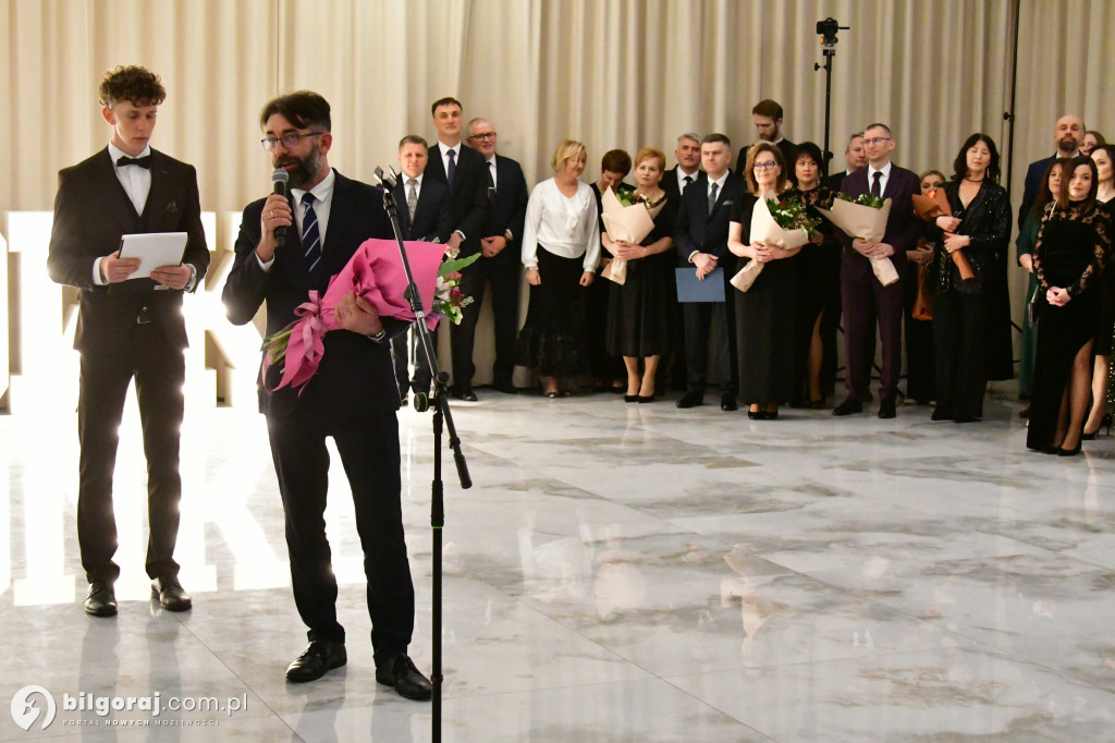 Poloneza czas zacząć! Studniówka biłgorajskiej Budowlanki