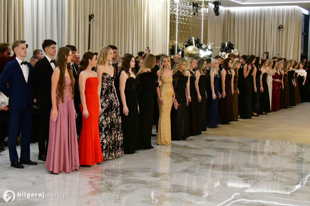 Poloneza czas zacząć! Studniówka biłgorajskiej Budowlanki