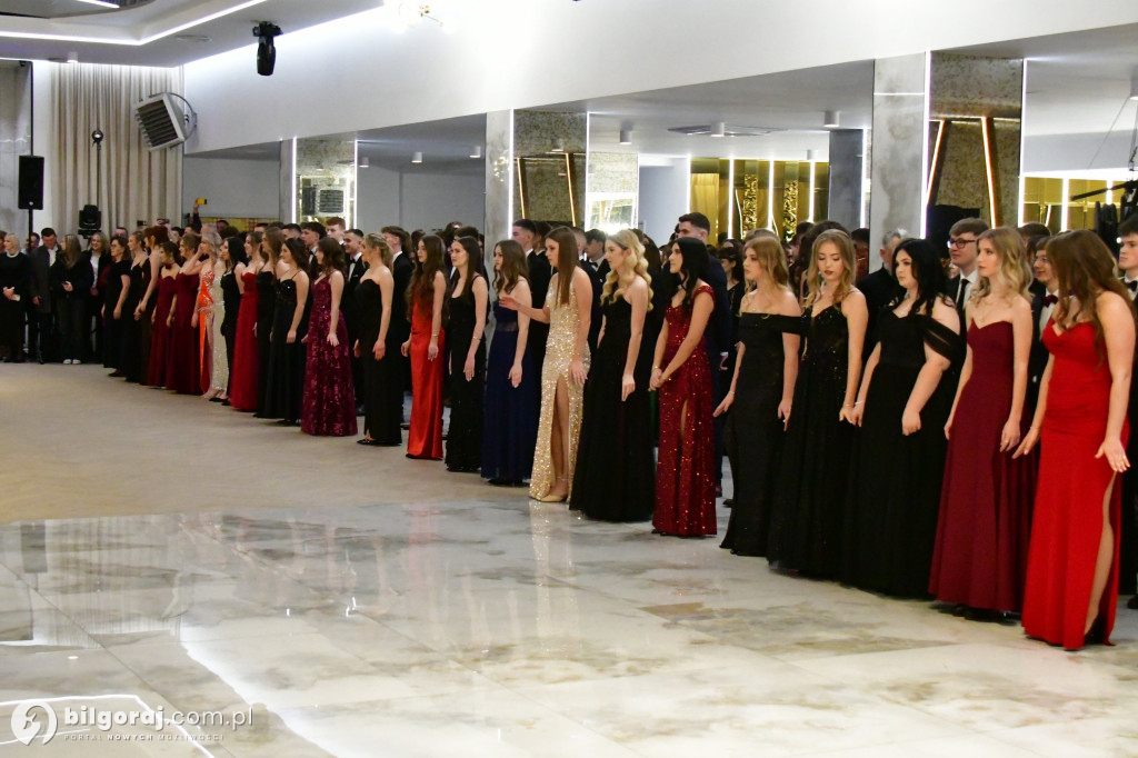 Poloneza czas zacząć! Studniówka biłgorajskiej Budowlanki