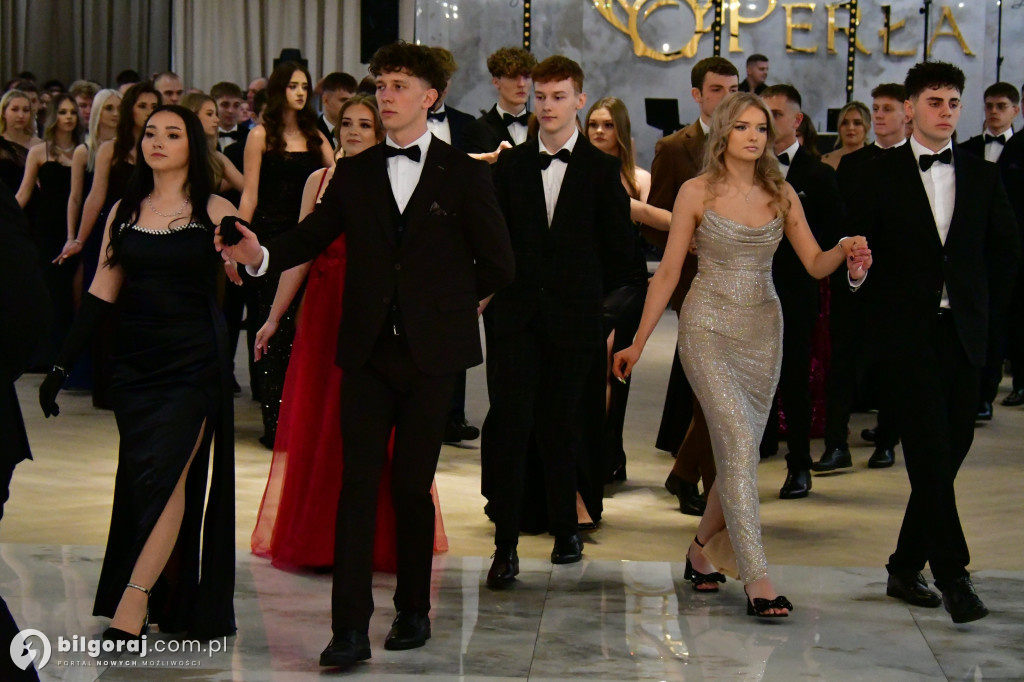 Poloneza czas zacząć! Studniówka biłgorajskiej Budowlanki