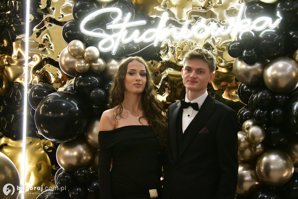 Poloneza czas zacząć! Studniówka biłgorajskiej Budowlanki