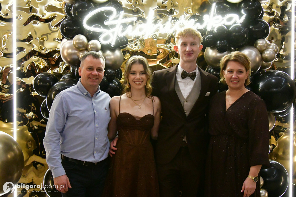 Poloneza czas zacząć! Studniówka biłgorajskiej Budowlanki