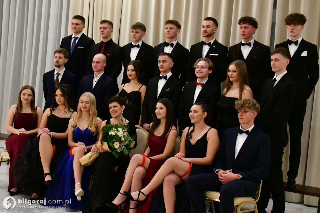 Poloneza czas zacząć! Studniówka biłgorajskiej Budowlanki