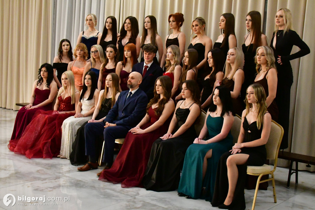 Poloneza czas zacząć! Studniówka biłgorajskiej Budowlanki