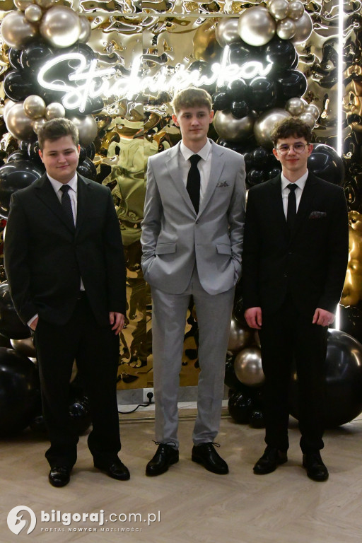 Poloneza czas zacząć! Studniówka biłgorajskiej Budowlanki