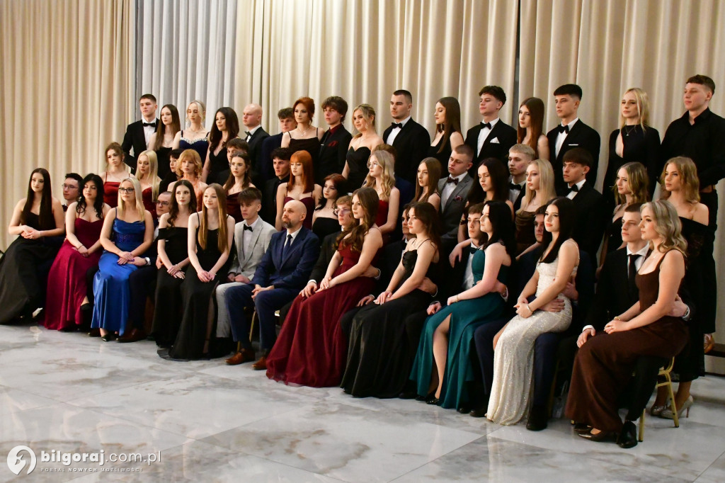 Poloneza czas zacząć! Studniówka biłgorajskiej Budowlanki