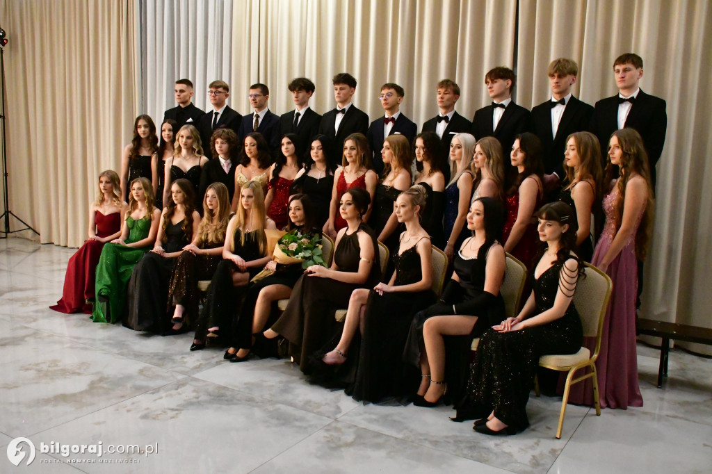 Poloneza czas zacząć! Studniówka biłgorajskiej Budowlanki