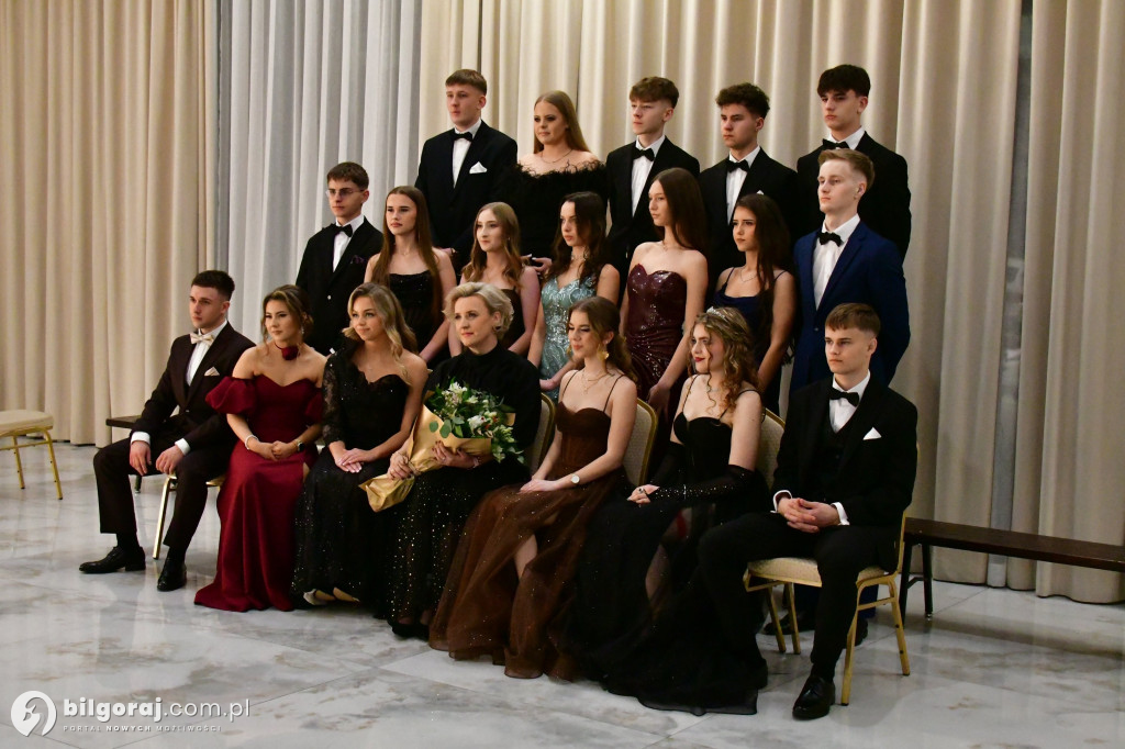 Poloneza czas zacząć! Studniówka biłgorajskiej Budowlanki