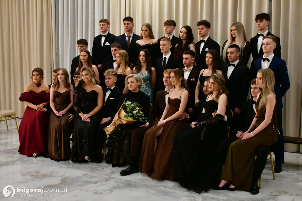 Poloneza czas zacząć! Studniówka biłgorajskiej Budowlanki