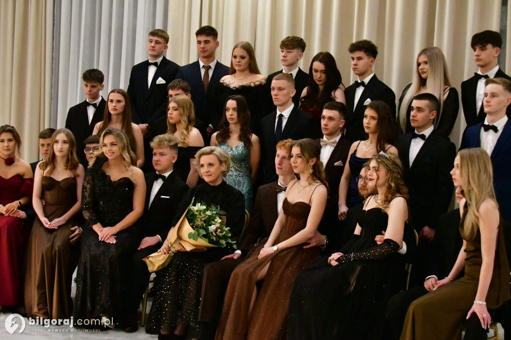 Poloneza czas zacząć! Studniówka biłgorajskiej Budowlanki