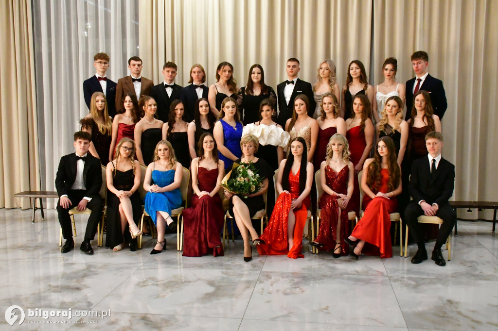 Poloneza czas zacząć! Studniówka biłgorajskiej Budowlanki