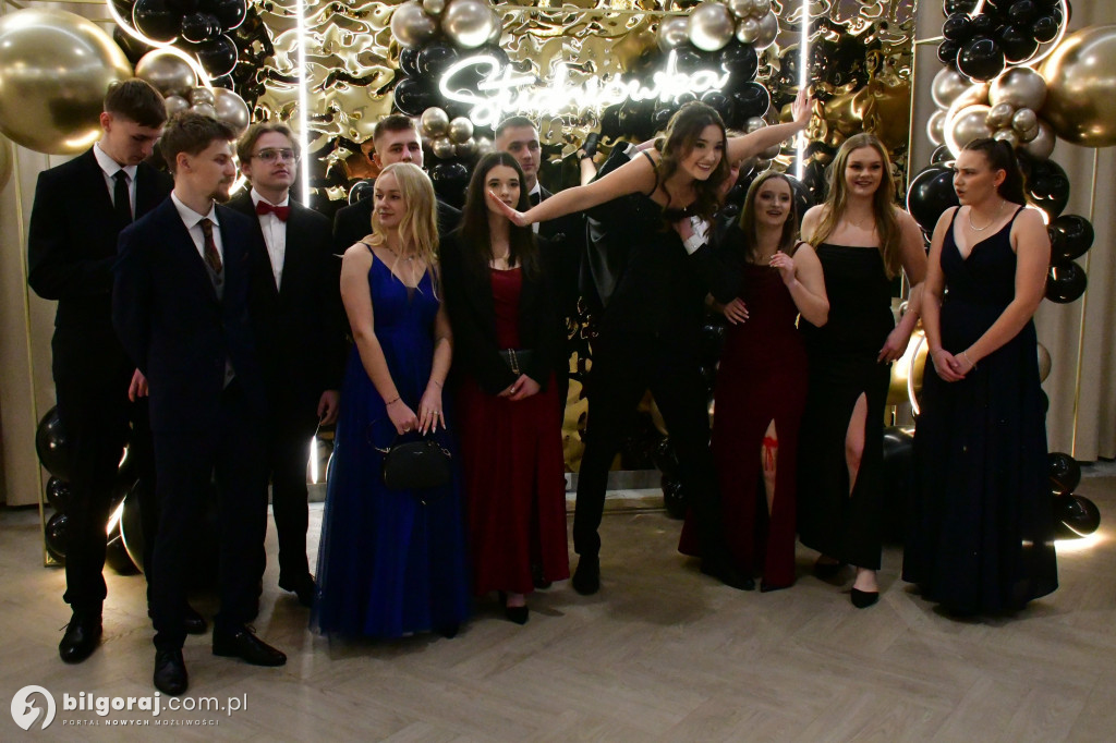 Poloneza czas zacząć! Studniówka biłgorajskiej Budowlanki