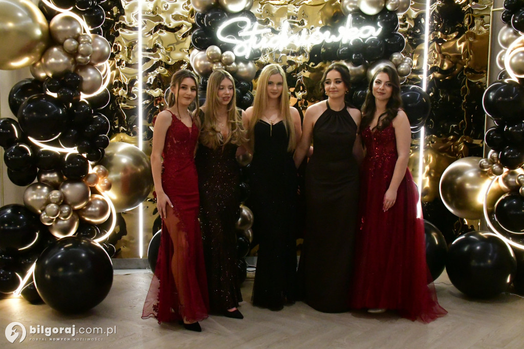 Poloneza czas zacząć! Studniówka biłgorajskiej Budowlanki