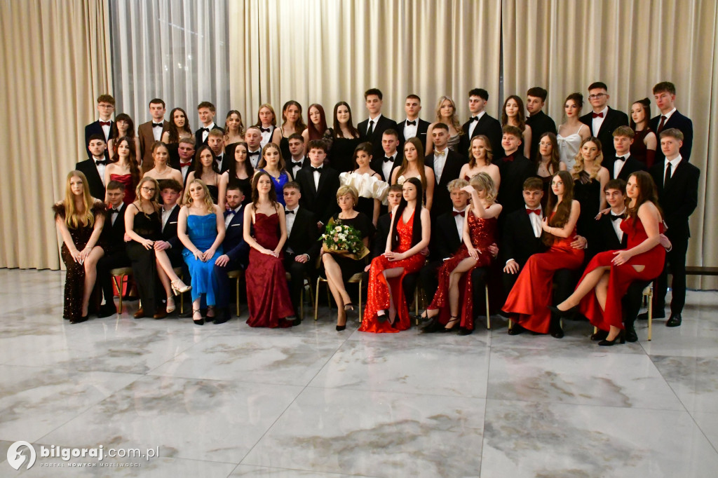 Poloneza czas zacząć! Studniówka biłgorajskiej Budowlanki