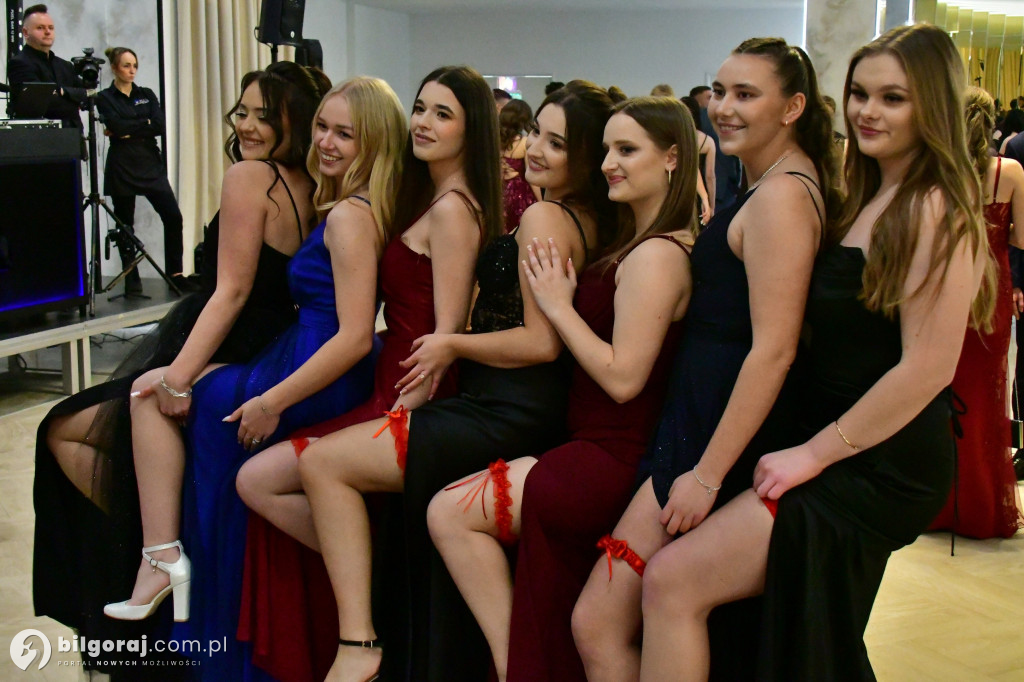 Poloneza czas zacząć! Studniówka biłgorajskiej Budowlanki