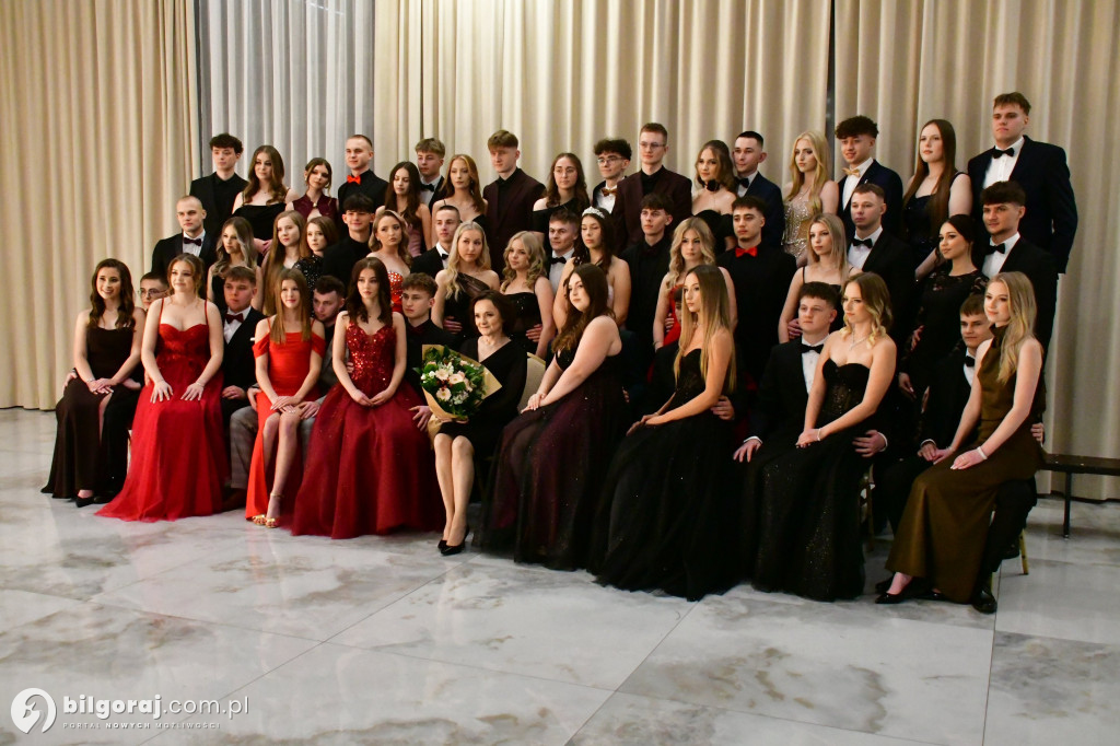 Poloneza czas zacząć! Studniówka biłgorajskiej Budowlanki