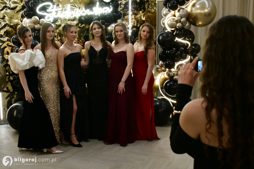 Poloneza czas zacząć! Studniówka biłgorajskiej Budowlanki