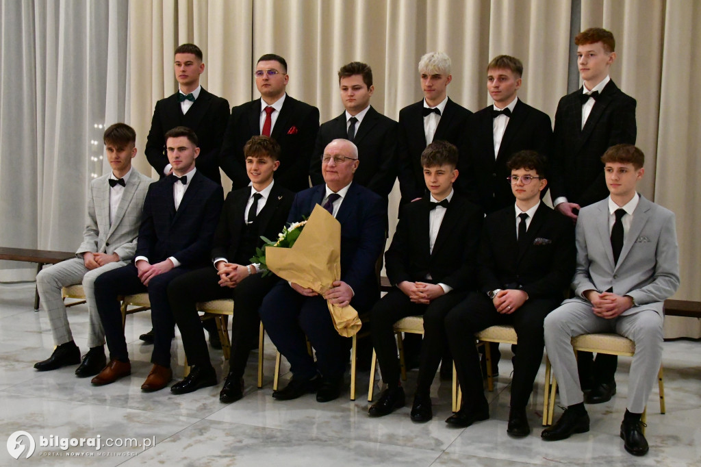 Poloneza czas zacząć! Studniówka biłgorajskiej Budowlanki