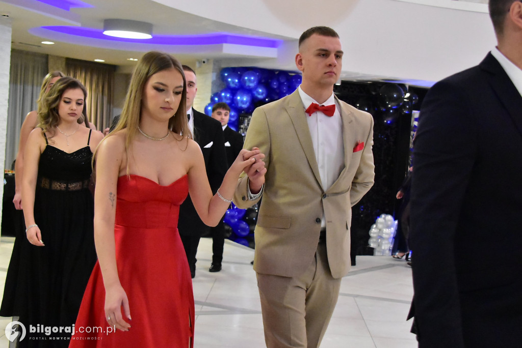 Maturzyści ZSZiO w Biłgoraju bawili się na balu studniówkowym