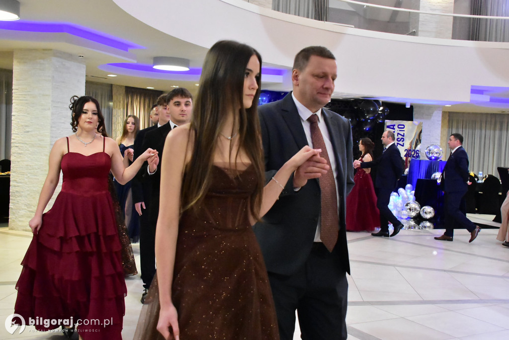 Maturzyści ZSZiO w Biłgoraju bawili się na balu studniówkowym