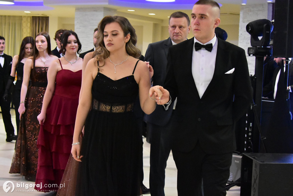 Maturzyści ZSZiO w Biłgoraju bawili się na balu studniówkowym