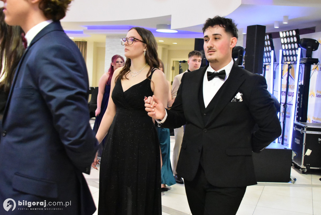 Maturzyści ZSZiO w Biłgoraju bawili się na balu studniówkowym