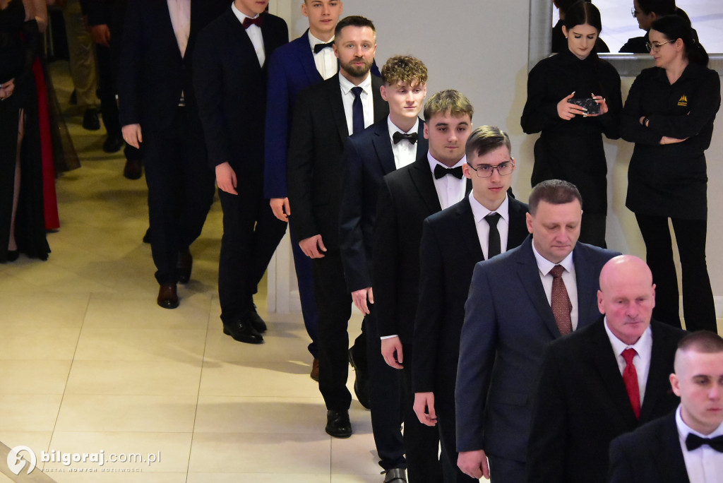 Maturzyści ZSZiO w Biłgoraju bawili się na balu studniówkowym