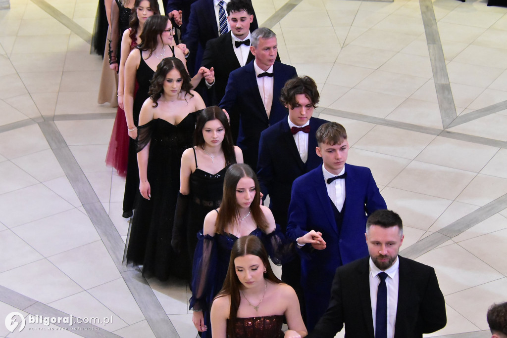 Maturzyści ZSZiO w Biłgoraju bawili się na balu studniówkowym
