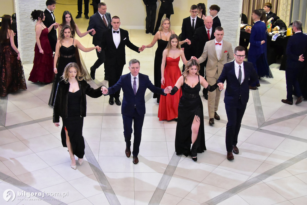 Maturzyści ZSZiO w Biłgoraju bawili się na balu studniówkowym