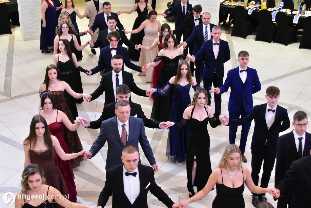Maturzyści ZSZiO w Biłgoraju bawili się na balu studniówkowym