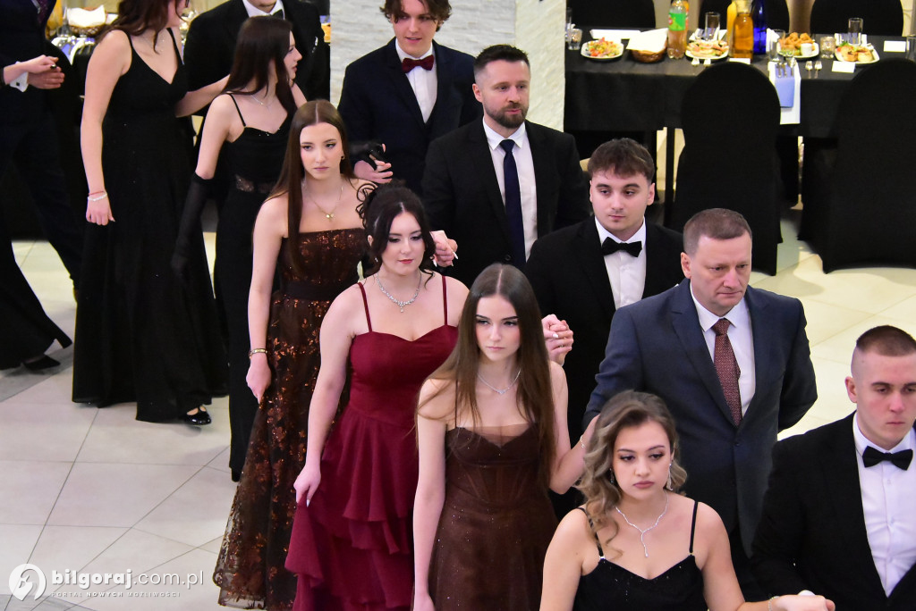 Maturzyści ZSZiO w Biłgoraju bawili się na balu studniówkowym