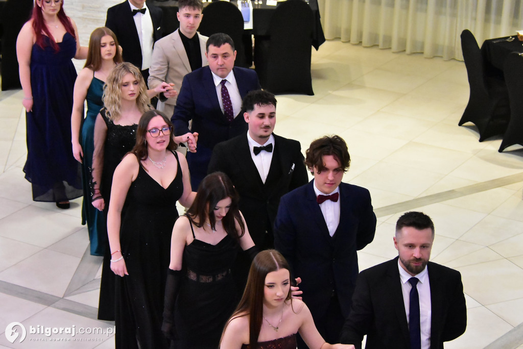 Maturzyści ZSZiO w Biłgoraju bawili się na balu studniówkowym