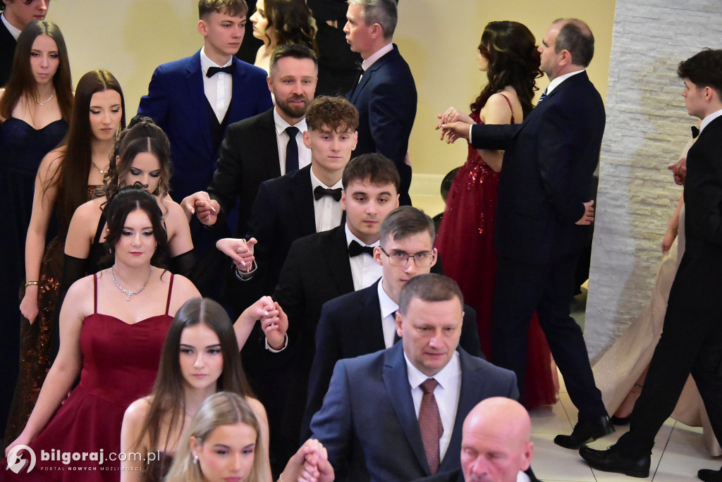 Maturzyści ZSZiO w Biłgoraju bawili się na balu studniówkowym