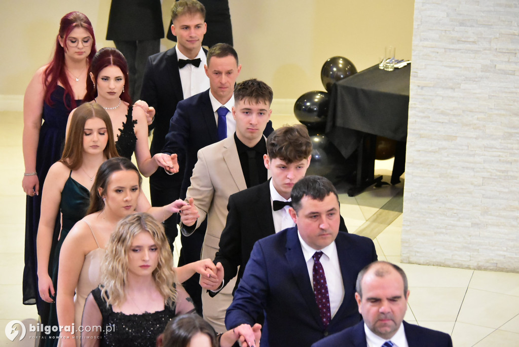 Maturzyści ZSZiO w Biłgoraju bawili się na balu studniówkowym