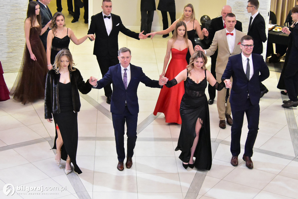 Maturzyści ZSZiO w Biłgoraju bawili się na balu studniówkowym