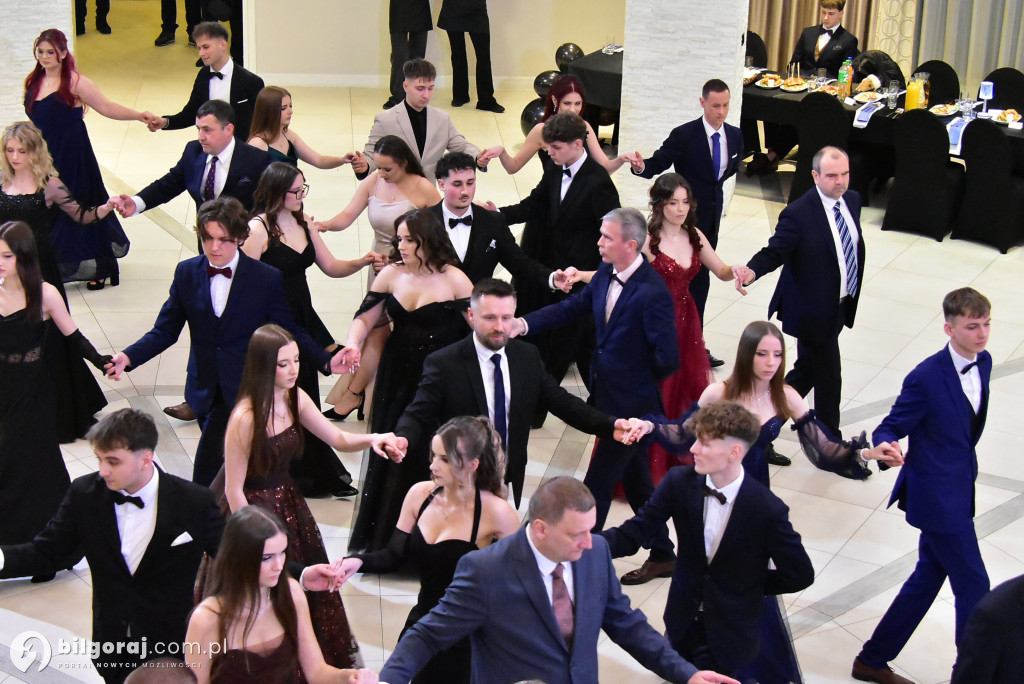 Maturzyści ZSZiO w Biłgoraju bawili się na balu studniówkowym