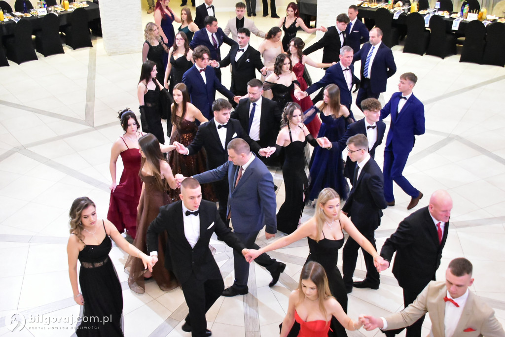 Maturzyści ZSZiO w Biłgoraju bawili się na balu studniówkowym