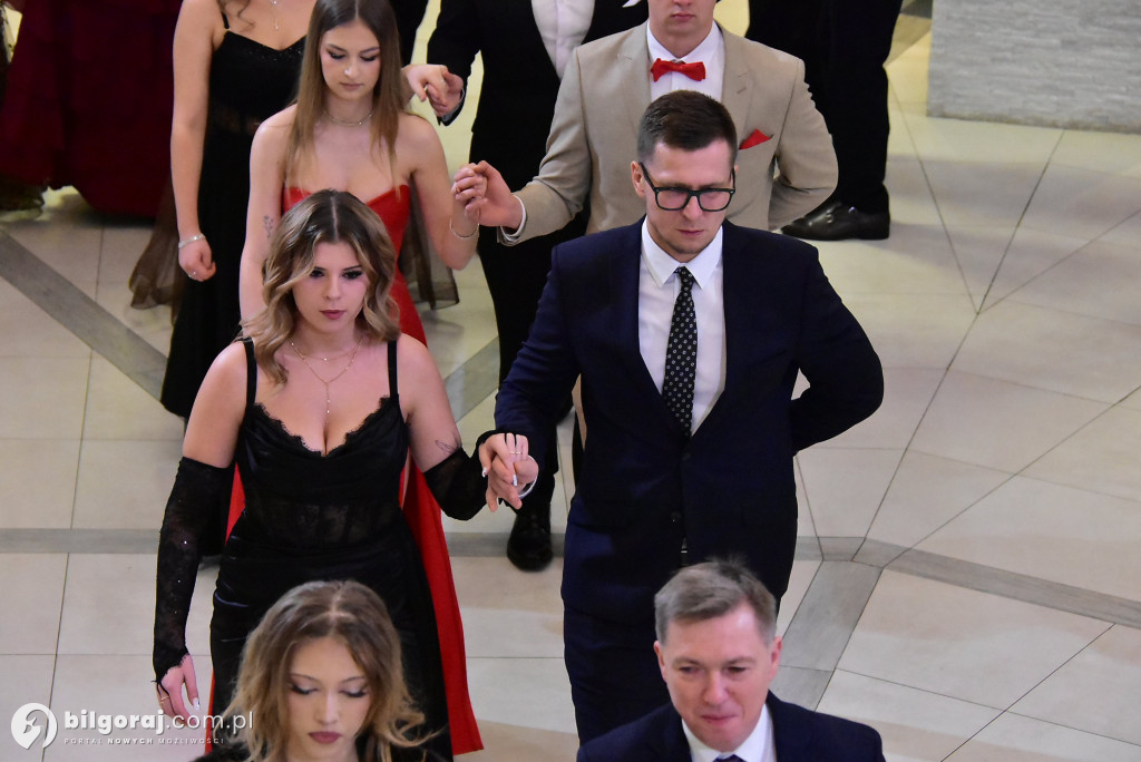 Maturzyści ZSZiO w Biłgoraju bawili się na balu studniówkowym