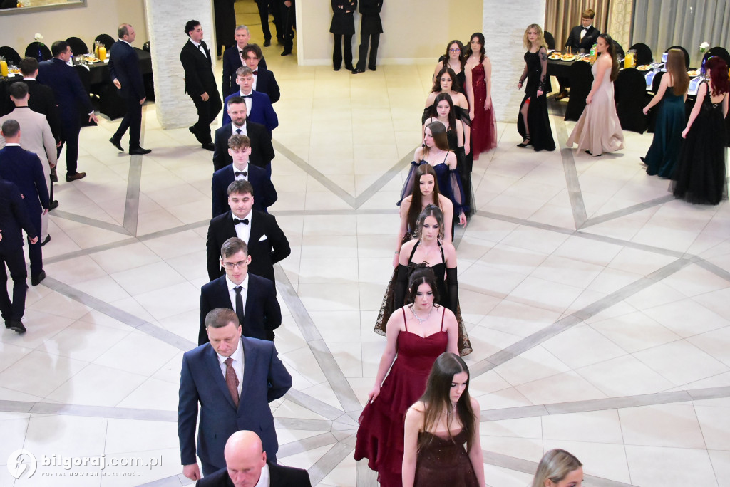 Maturzyści ZSZiO w Biłgoraju bawili się na balu studniówkowym