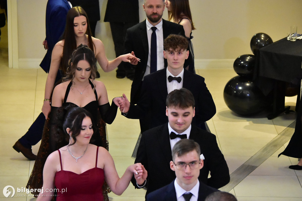 Maturzyści ZSZiO w Biłgoraju bawili się na balu studniówkowym