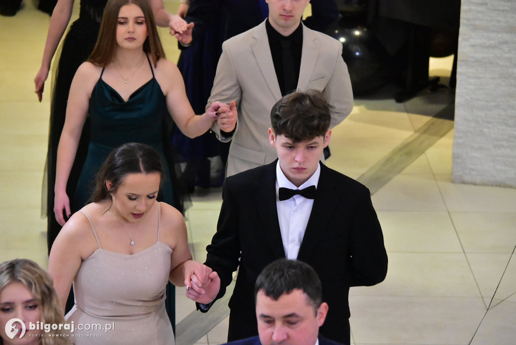 Maturzyści ZSZiO w Biłgoraju bawili się na balu studniówkowym