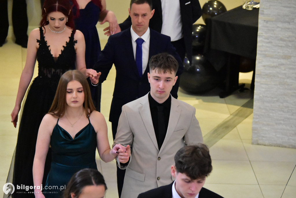 Maturzyści ZSZiO w Biłgoraju bawili się na balu studniówkowym