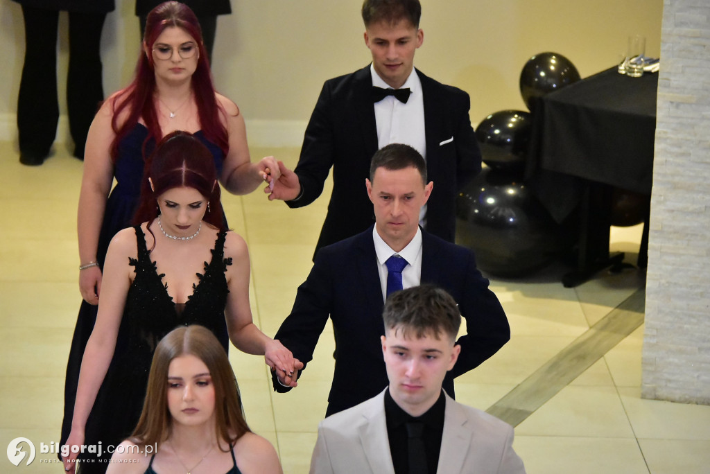 Maturzyści ZSZiO w Biłgoraju bawili się na balu studniówkowym